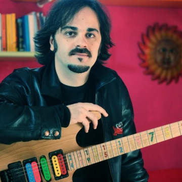 Foto N 2 - Mario Awake