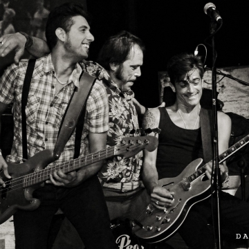 Foto band emergente Super Reverb