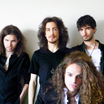 Foto band emergente TreSetteTreGradiKelvin