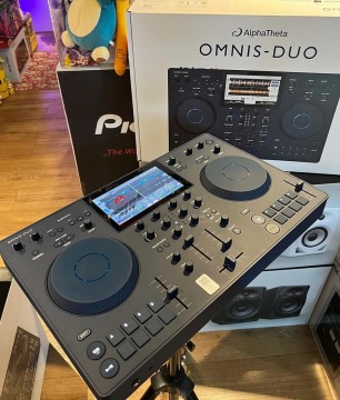 FOTO AlphaTheta OMNIS-DUO, AlphaTheta XDJ-AZ,Pioneer DJ OPUS-QUAD, Pioneer DJ XDJ-RX3, Pioneer XDJ-XZ
