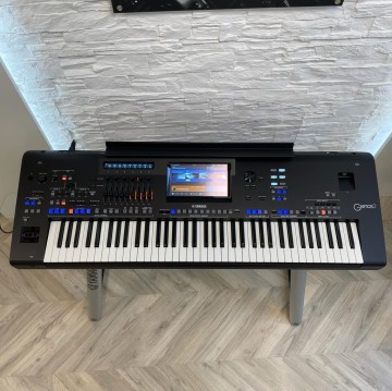 FOTO Yamaha Genos 2 Digital Workstation Keyboard