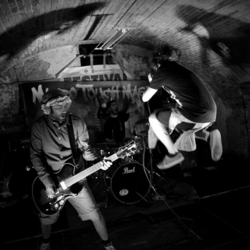 Foto band emergente Micro touch magics