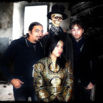 Foto band emergente Acquatinta